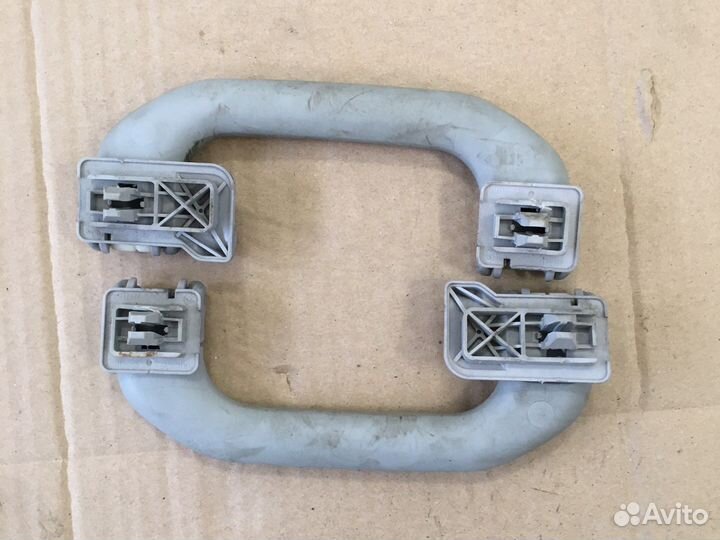 Ручка потолочная Mercedes W203 (3220)