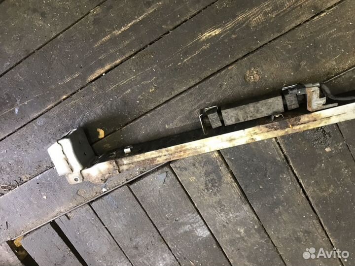 Honda Accord 7 усилитель бампера передний