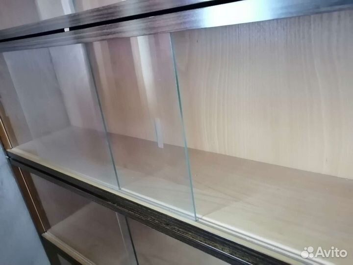 Книжные полки