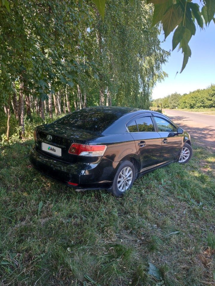 Toyota Avensis: фото владельца