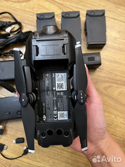 Квадрокоптер DJI Mavic Air