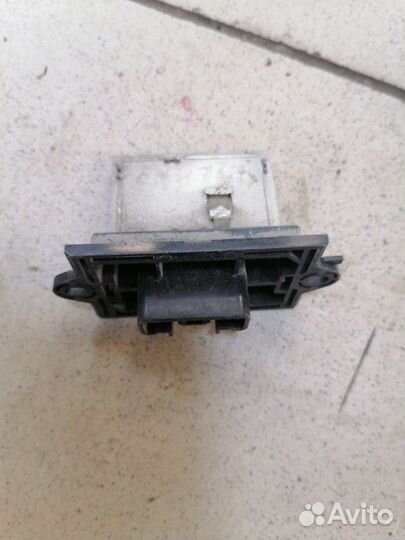 Резистор печки Mitsubishi L200 4