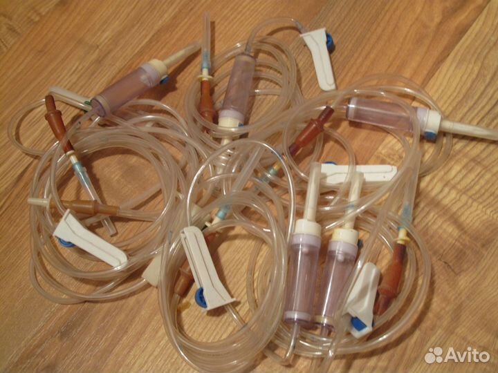 Шприцы и капельницы