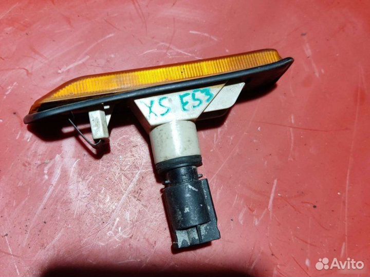 Повторитель в крыло левый Bmw Х5 Е53 2001