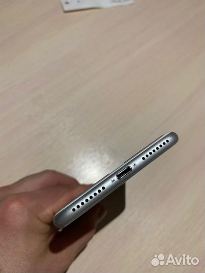 Телефон iPhone 8 plus
