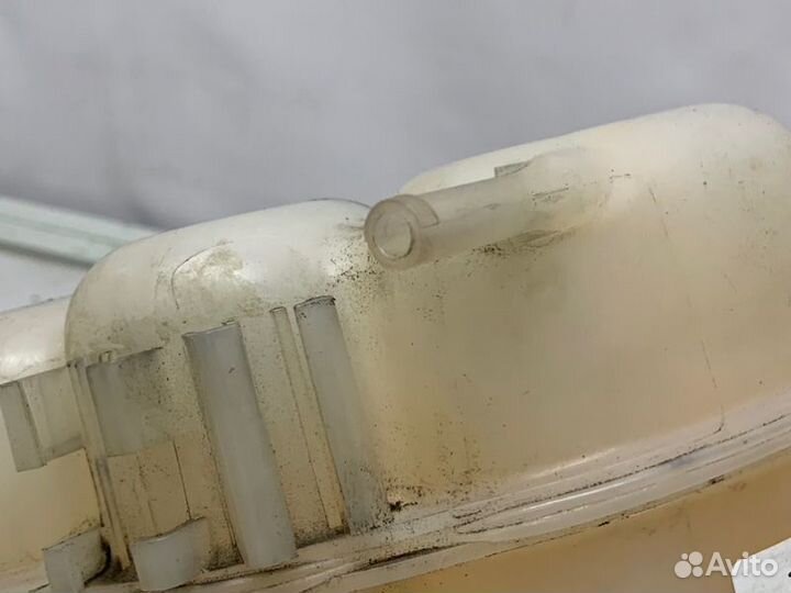 Бачок расширительный Volkswagen Touareg 2 NF 3.0