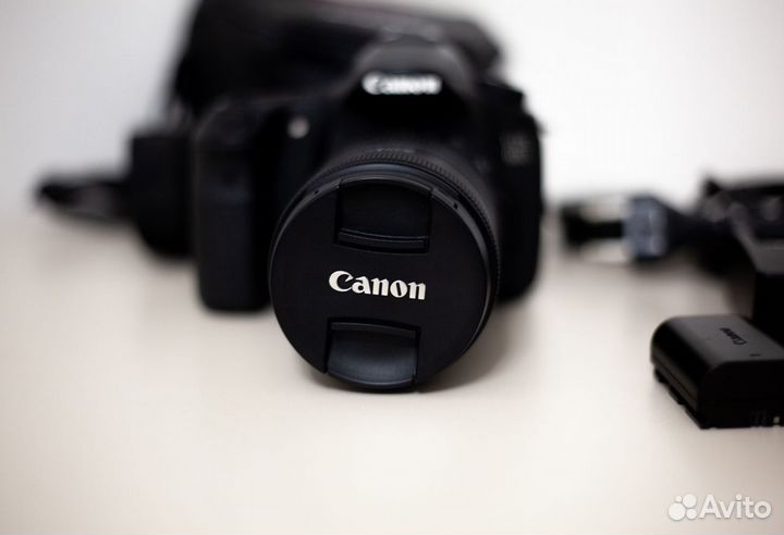 Фотоаппарат Canon EOS 60D с объективом 18-135 мм