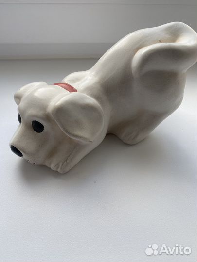 Статуэтка собачка белая с красным ошейником