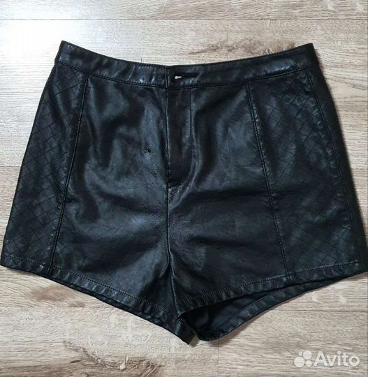 Кожаные шорты