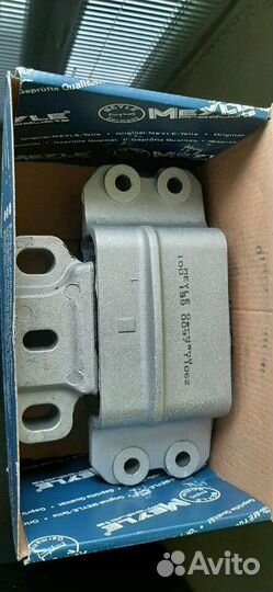 Опора Подушка двигателя левая Meyle (VW /Audi и др