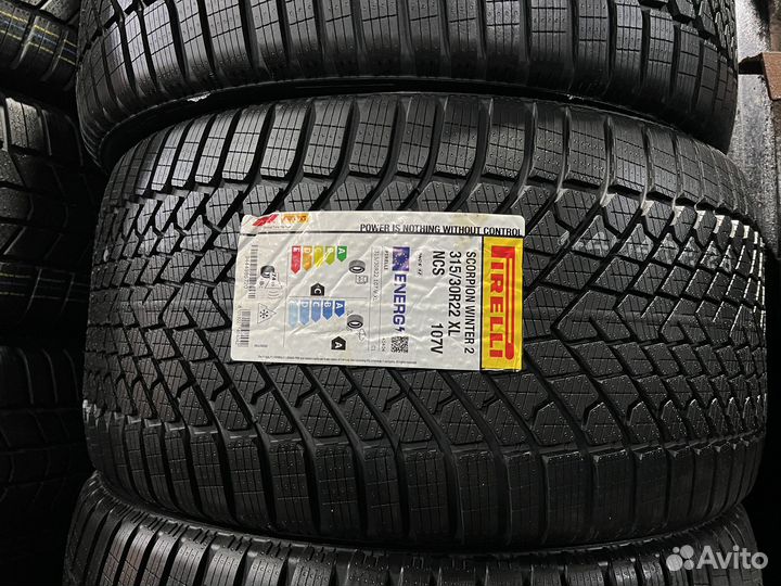 Pirelli Scorpion Winter 2 275/35 R22 и 315/30 R22 101V