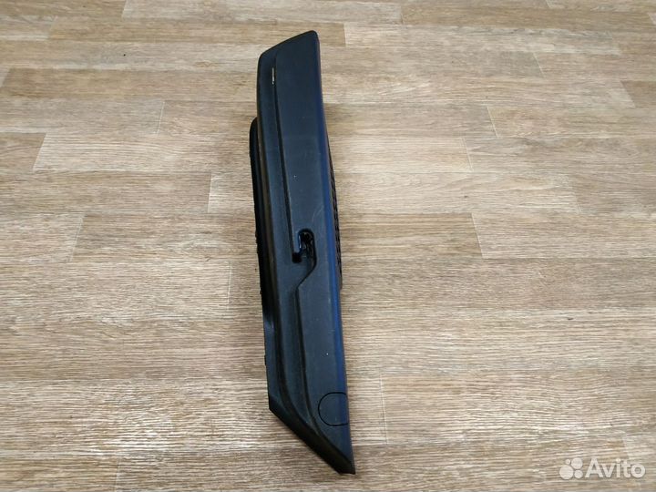 Держатель полки багажника левый Mazda 3 BK