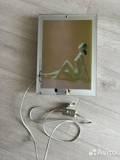 Светильник настеннный