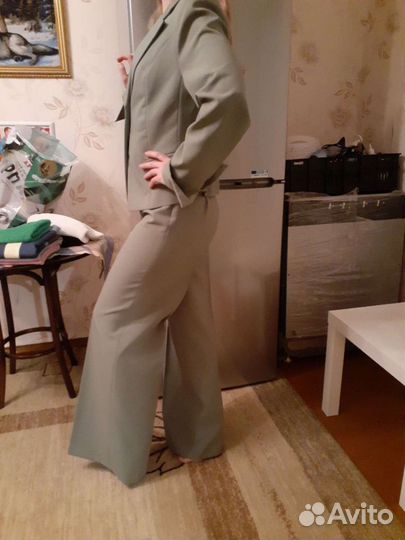 Костюм брючный