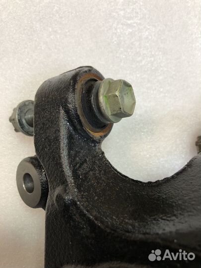 Задний кулак Nissan Teana L33