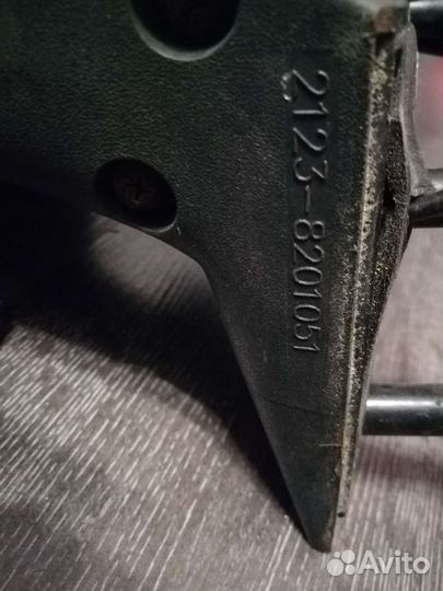 Зеркало заднего вида левое