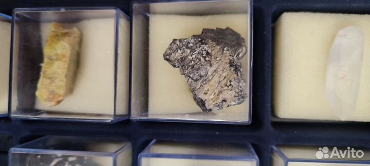 Камни и минералы коллекция