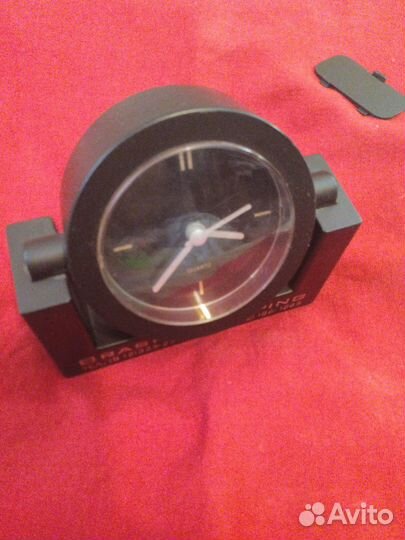 Настольные часы Кварц