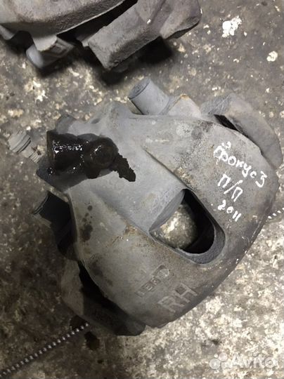 Передний суппорт Ford Focus 3