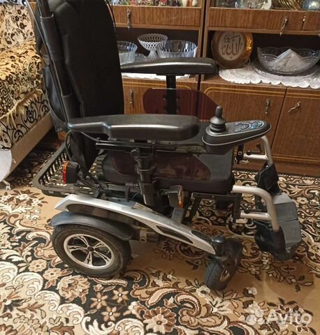 Инвалидная коляска с электроприводом