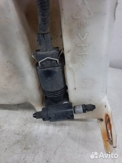 Бачок омывателя Nissan Note хэтчбэк 5 дв. 1.5