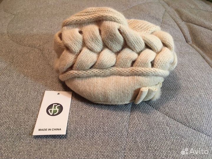 Шапка женская зимняя (новая)