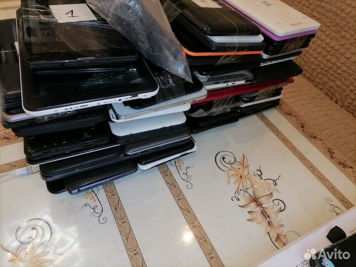 Оптовый лот планшеты в ремонт более 60-ти штук