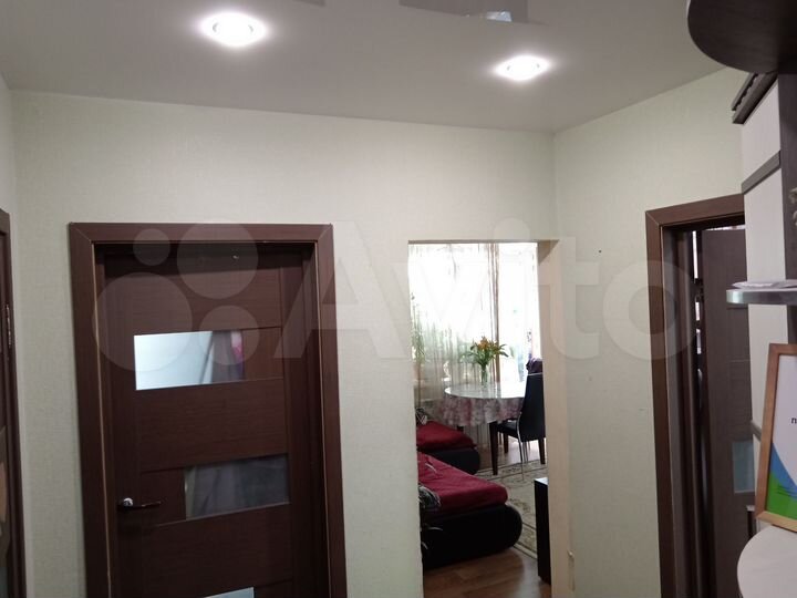 2-к. квартира, 55 м², 4/8 эт.