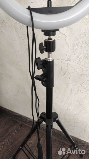 Кольцевая лампа со штативом 26см