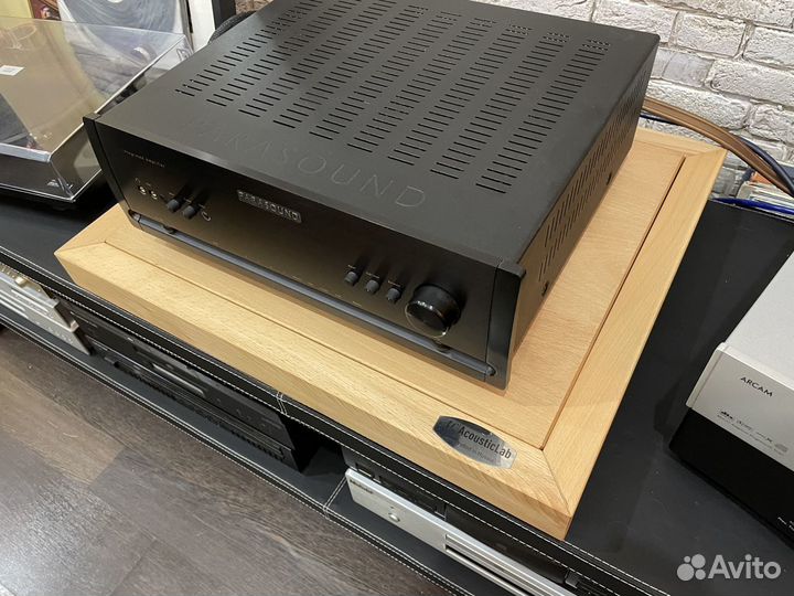 Подставка под винил, CD, усилитель