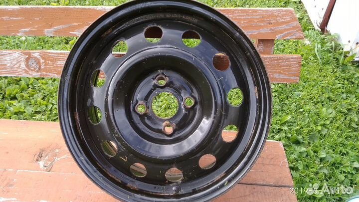 Продаю два диска для Киа Рио или Хундай Солярис