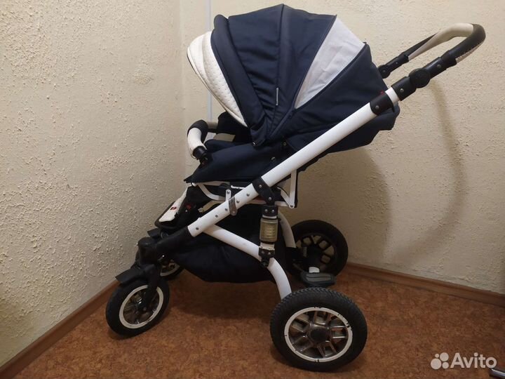 Прогулочная коляска Adamex