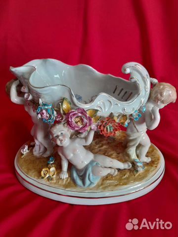 Большая статуэтка-ваза