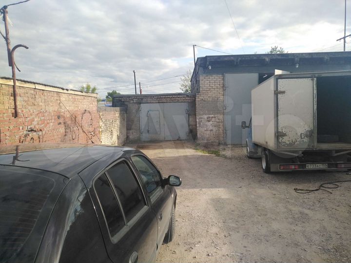 Гараж, > 30 м²