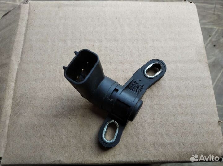 Датчик положения коленвала Форд фокус 3