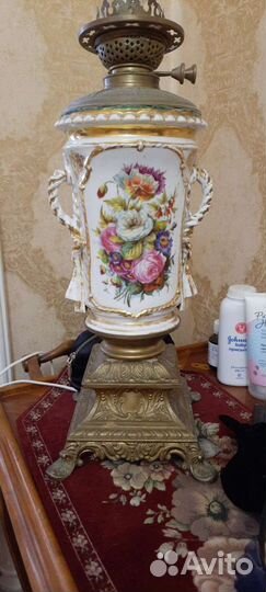 Антикварная керосиновая лампа