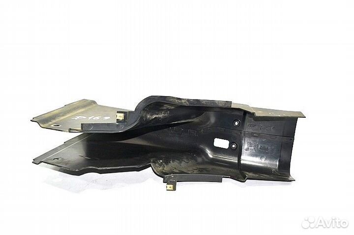 Пластиковая крышка торпеды у подножья водителя DAF