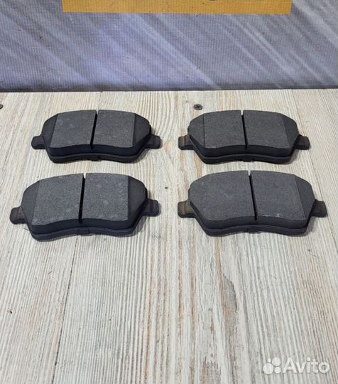 Тормозные колодки Nissan note E11