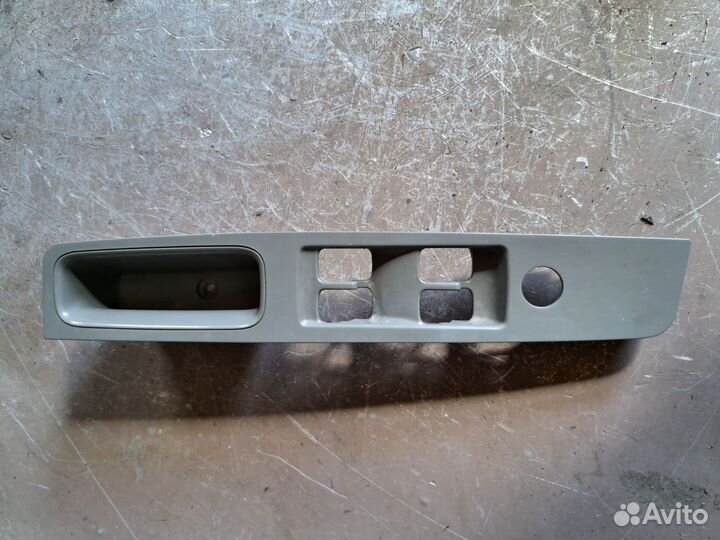 Накладка двери передний левый Chevrolet Lacetti