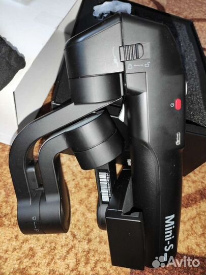 Стабилизатор для съёмки с рук Moza Mini-S