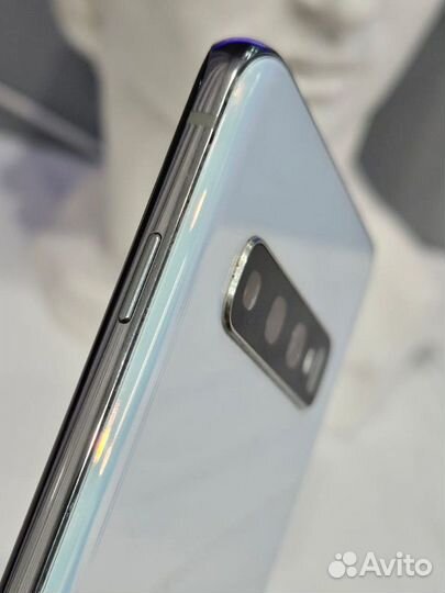 Samsung Galaxy S10, 6/128 ГБ