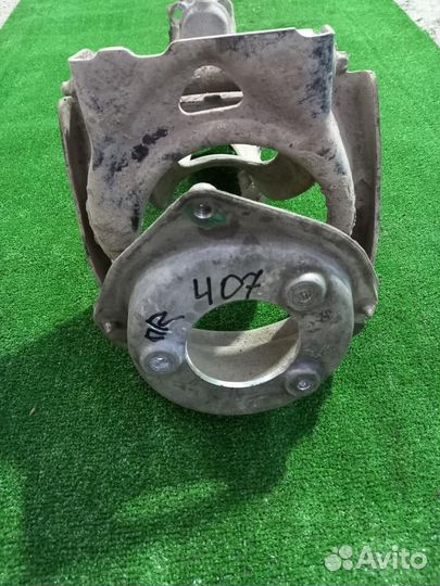 Рычаги передние б/у Peugeot 407 2004-2010