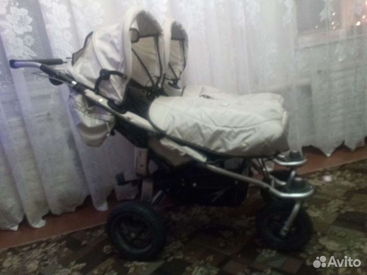 Детска коляска для двойни