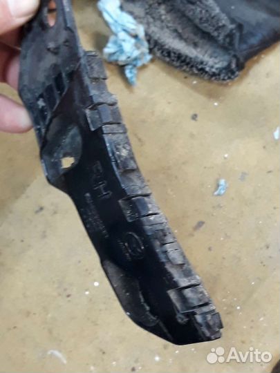 12-17 Сх5 крепление переднего бампера правое cx-5