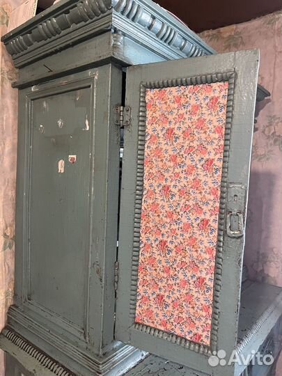 Сервант старинный