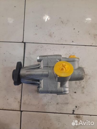 Насос гидроусилителя Audi A8 1 (D2, 4D) 1998-2003г