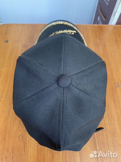 Бейсболка женская со стразами