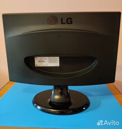 Монитор LG 18.5”