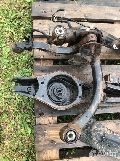 Задний подрамник Passat B6