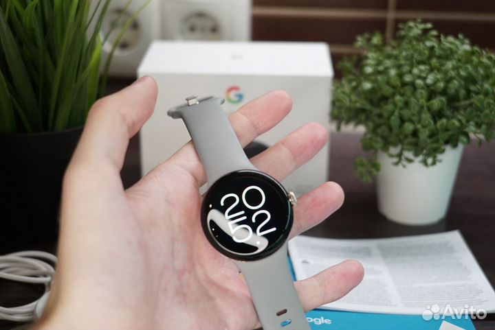Часы Google Pixel Watch (Wi-Fi, Champagne Gold)